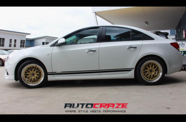 HOLDEN-CRUZE-PETROL-PRE-2013-OX306-GOLD-POLISH-LIP